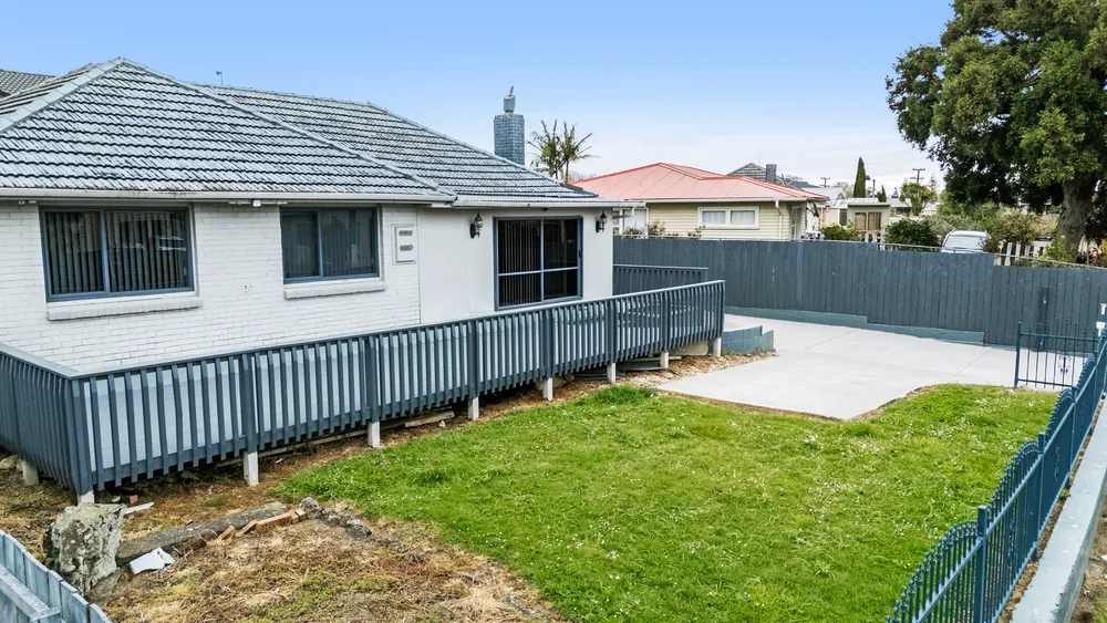 Photos of 29 Hokianga Street