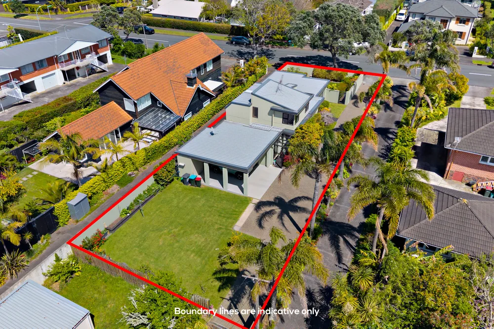 Photos of 339 Riddell Road