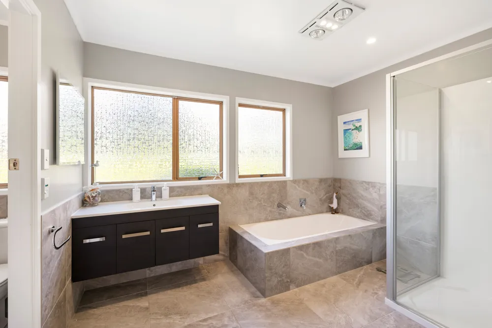 Photos of 339 Riddell Road