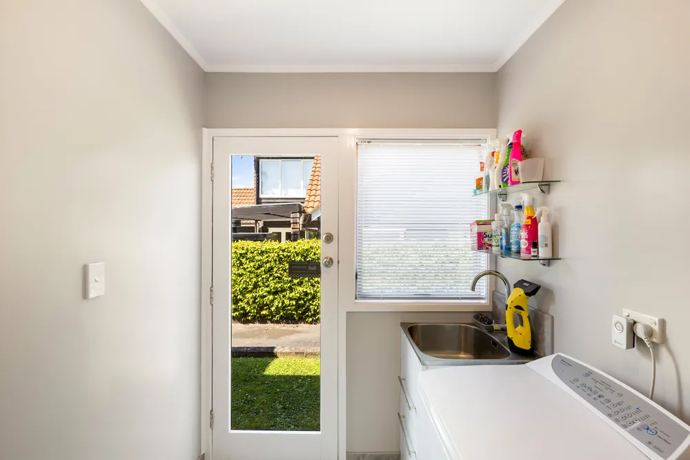 Photos of 339 Riddell Road