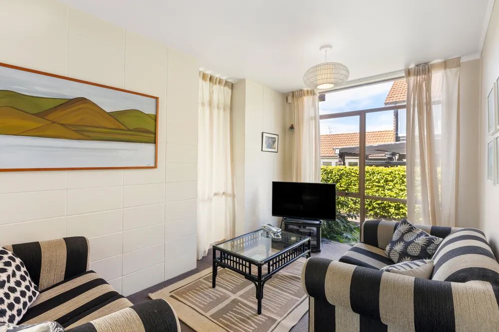 Photos of 339 Riddell Road