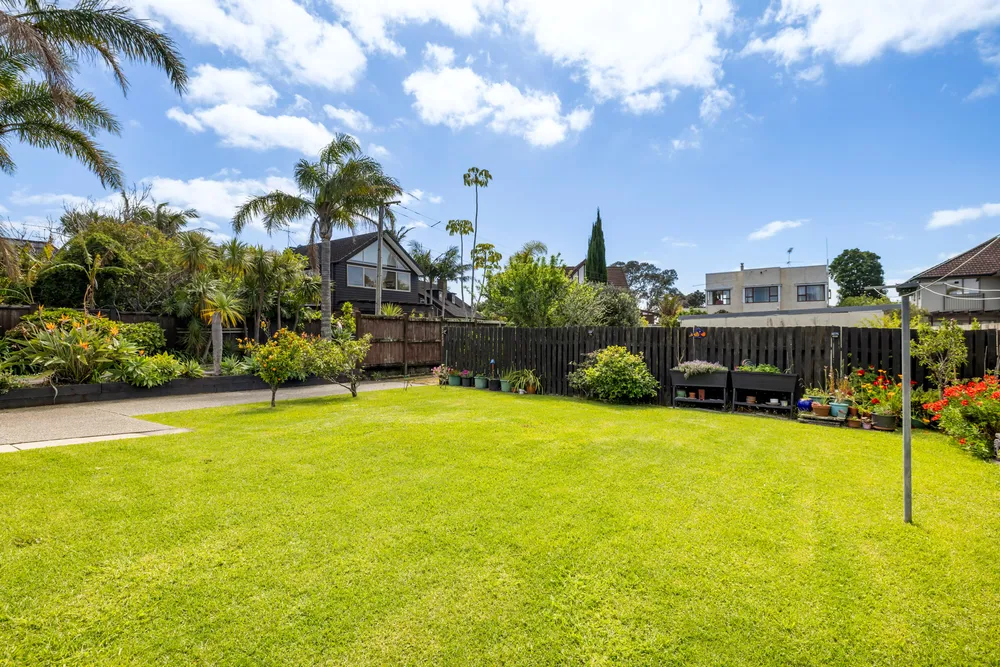 Photos of 339 Riddell Road