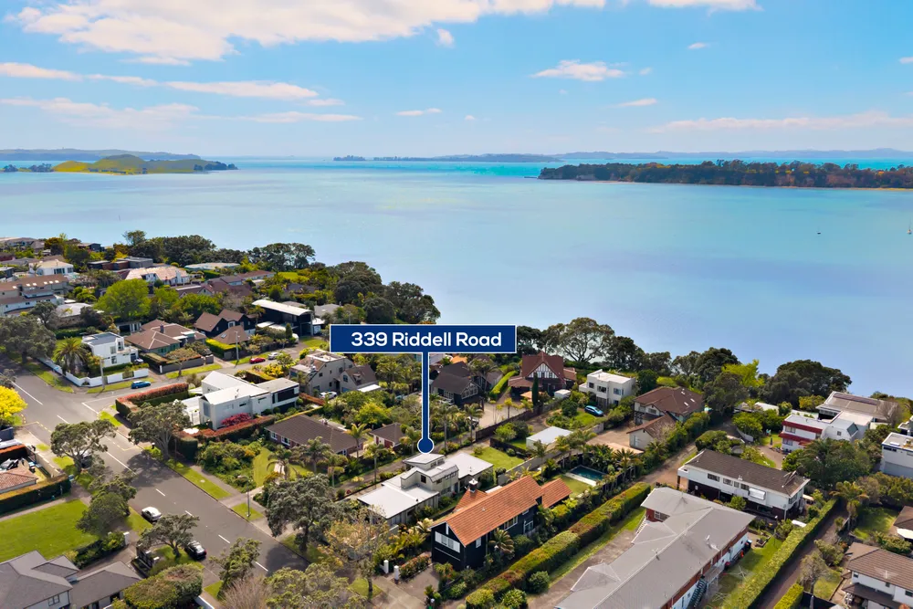 Photos of 339 Riddell Road