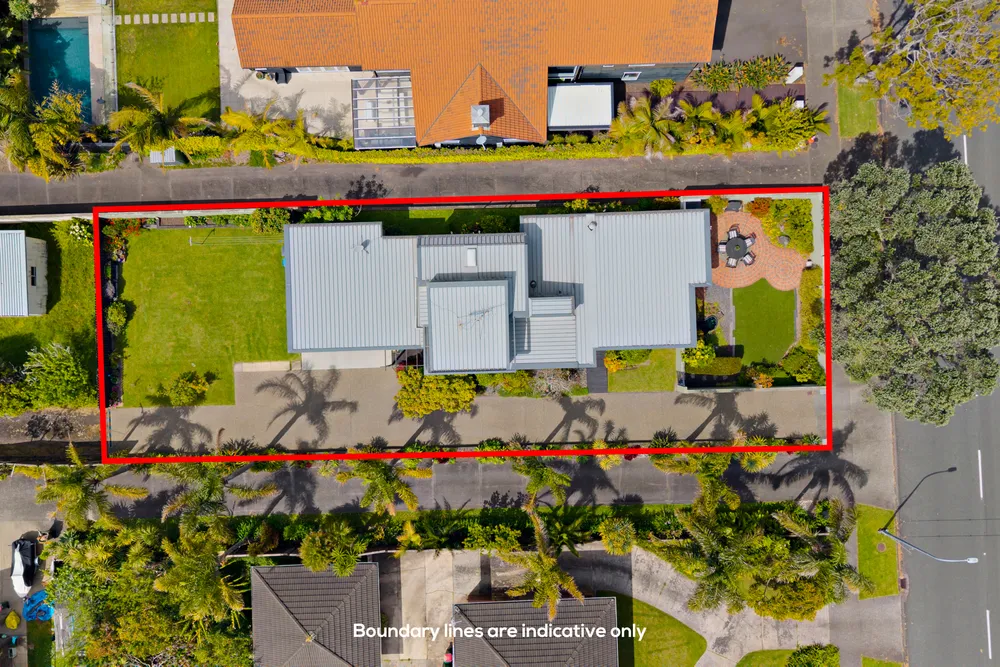 Photos of 339 Riddell Road