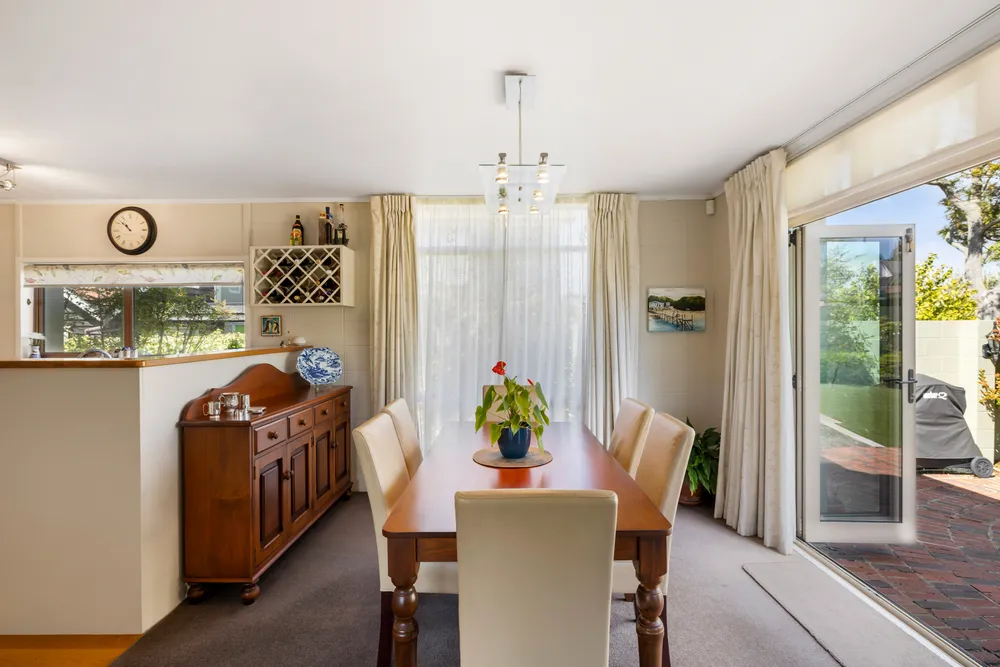 Photos of 339 Riddell Road
