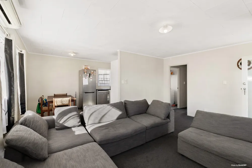 Photos of 1/62 Redcrest Avenue