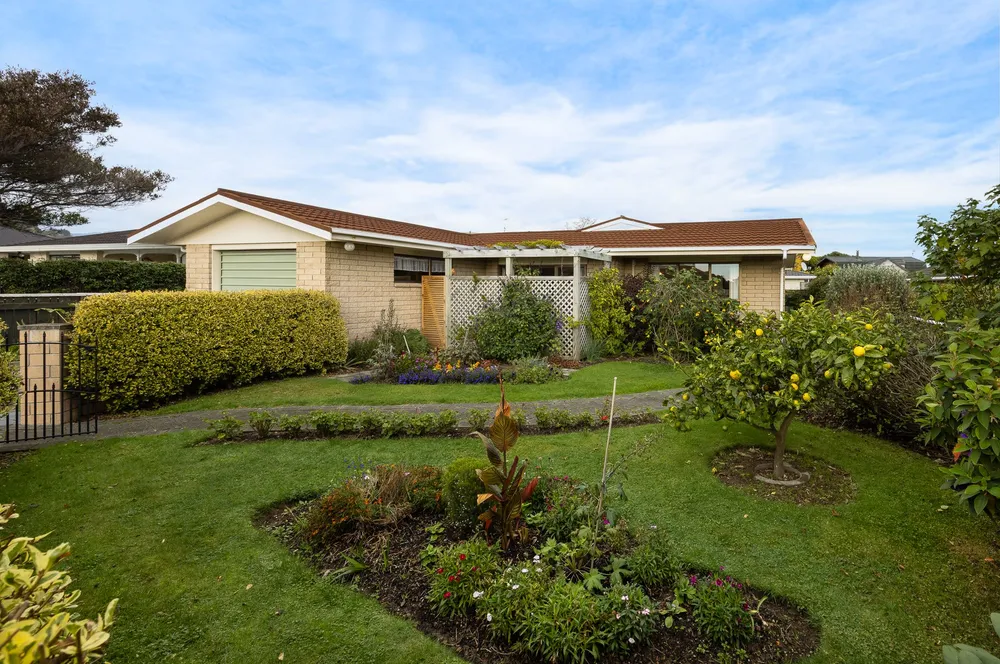 Photos of 6 Rewarewa Crescent