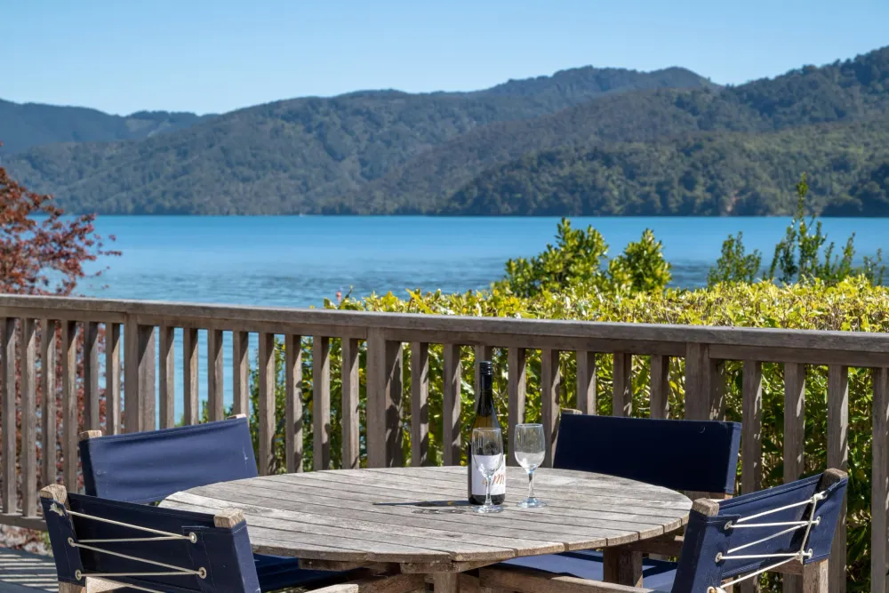 Photos of 2787 Queen Charlotte Drive