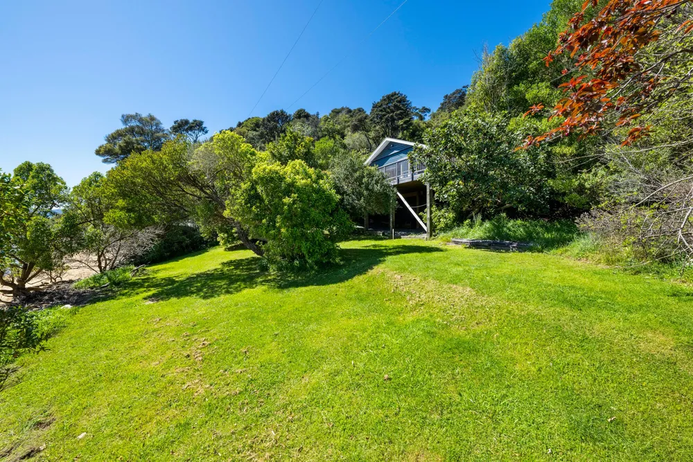 Photos of 2787 Queen Charlotte Drive