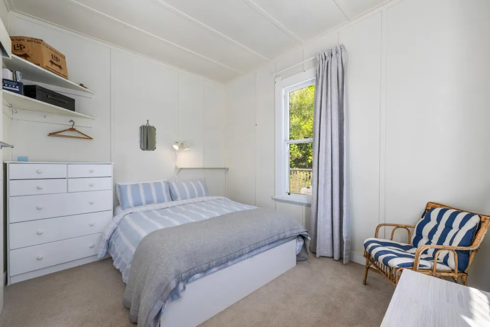 Photos of 2787 Queen Charlotte Drive