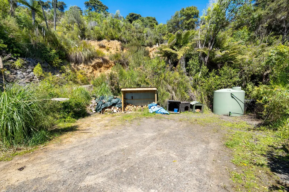 Photos of 2787 Queen Charlotte Drive