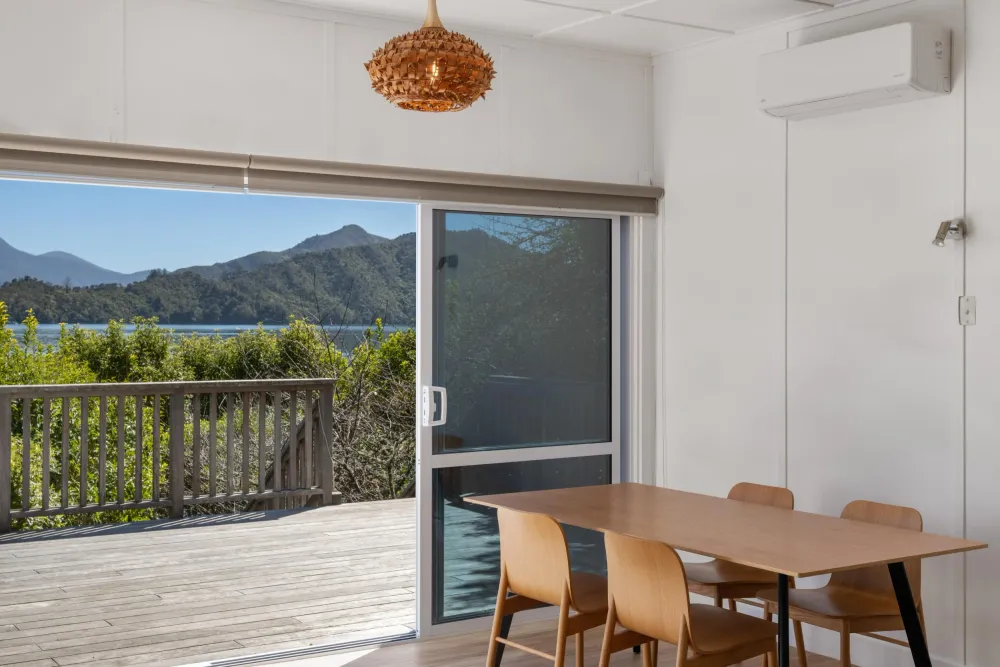Photos of 2787 Queen Charlotte Drive