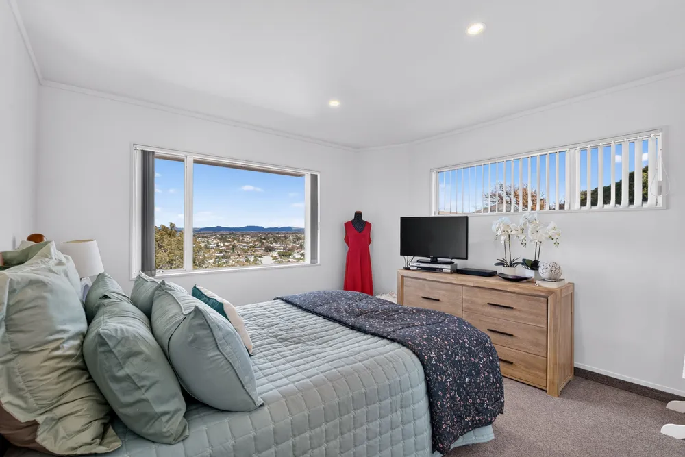 Photos of 29 Enfield Road