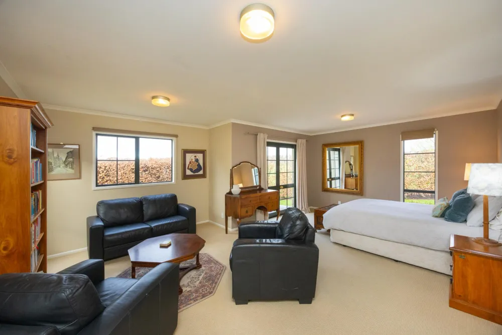 Photos of 117 Staces Road
