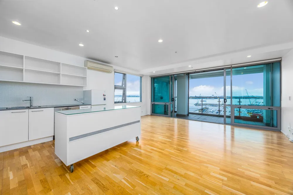 Photos of 1401/30 Beach Road