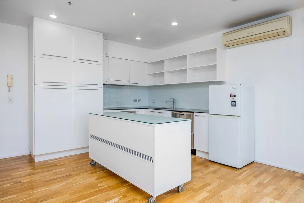 Photos of 1401/30 Beach Road