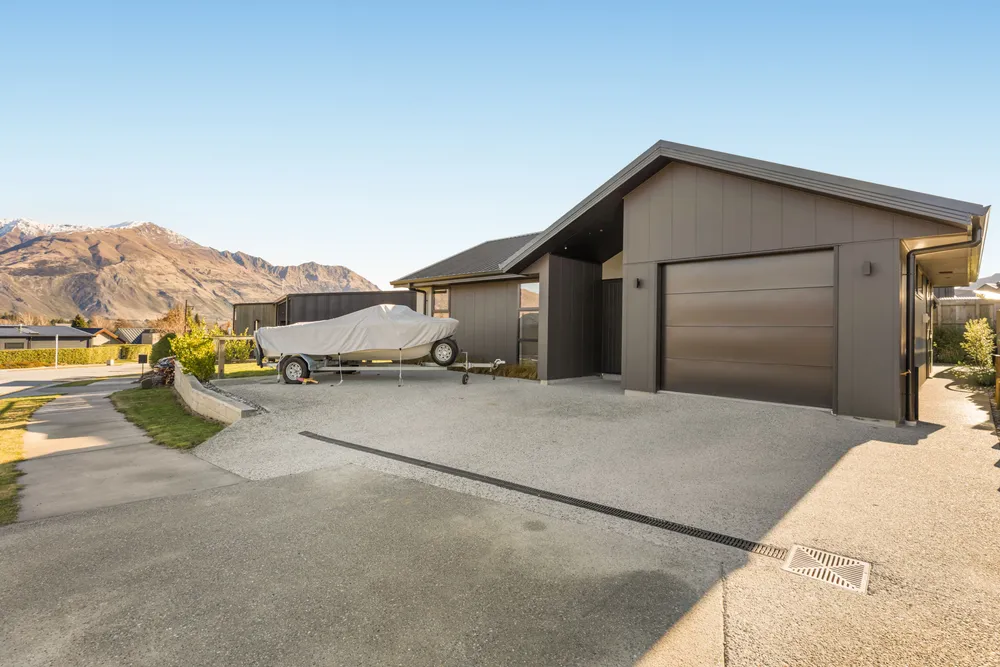 Photos of 70 Kirimoko Crescent