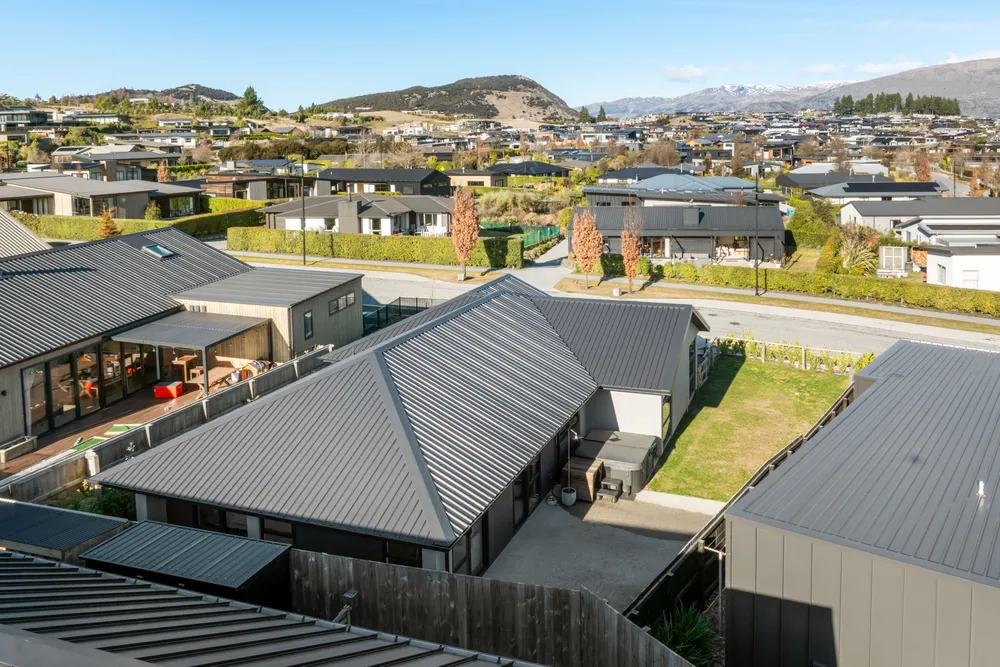 Photos of 70 Kirimoko Crescent