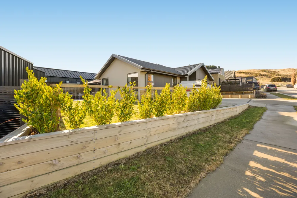 Photos of 70 Kirimoko Crescent