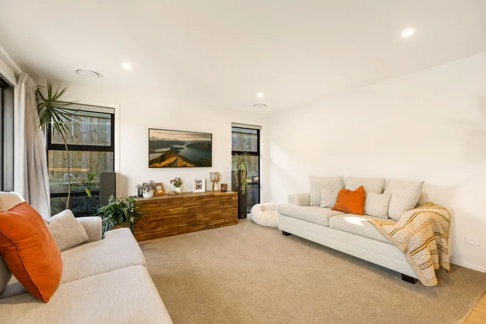 Photos of 70 Kirimoko Crescent