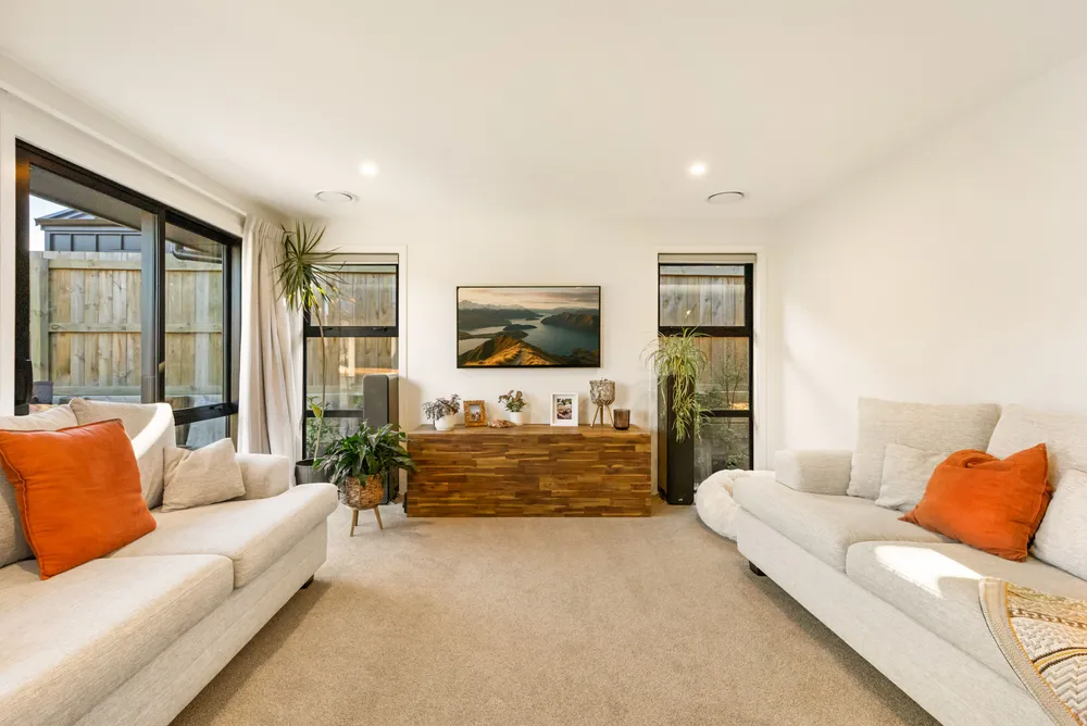Photos of 70 Kirimoko Crescent
