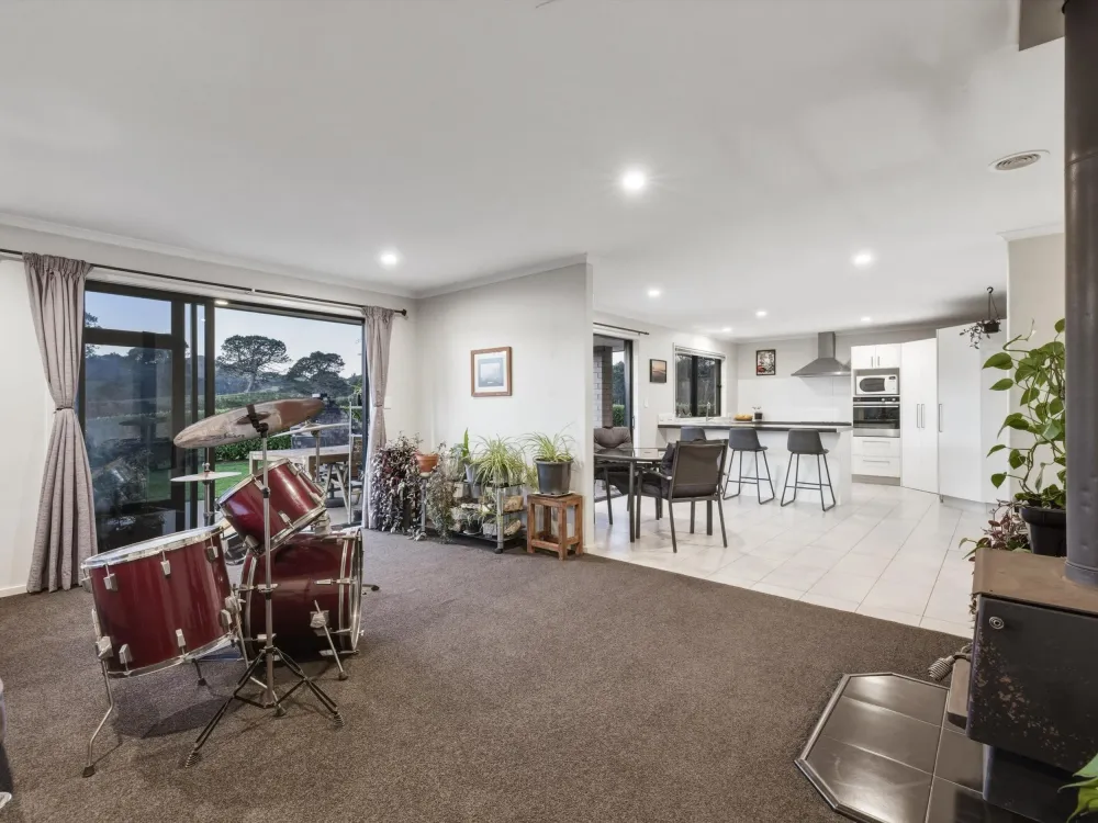 Photos of 264 McPhail Road