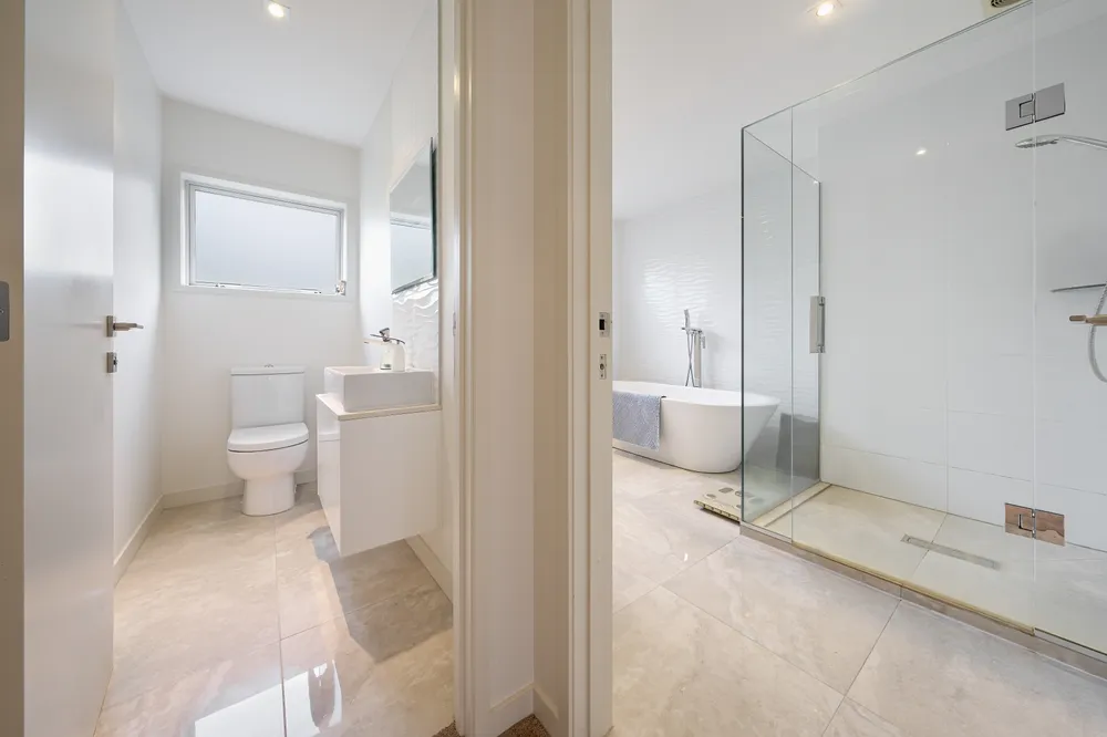 Photos of 15 Forrest Hill Road