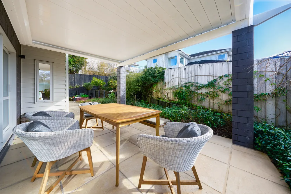Photos of 15 Forrest Hill Road
