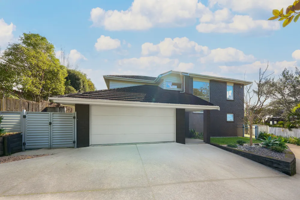 Photos of 15 Forrest Hill Road