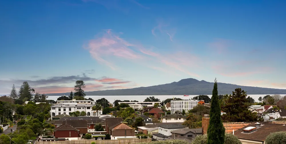 Photos of 4 Codrington Crescent