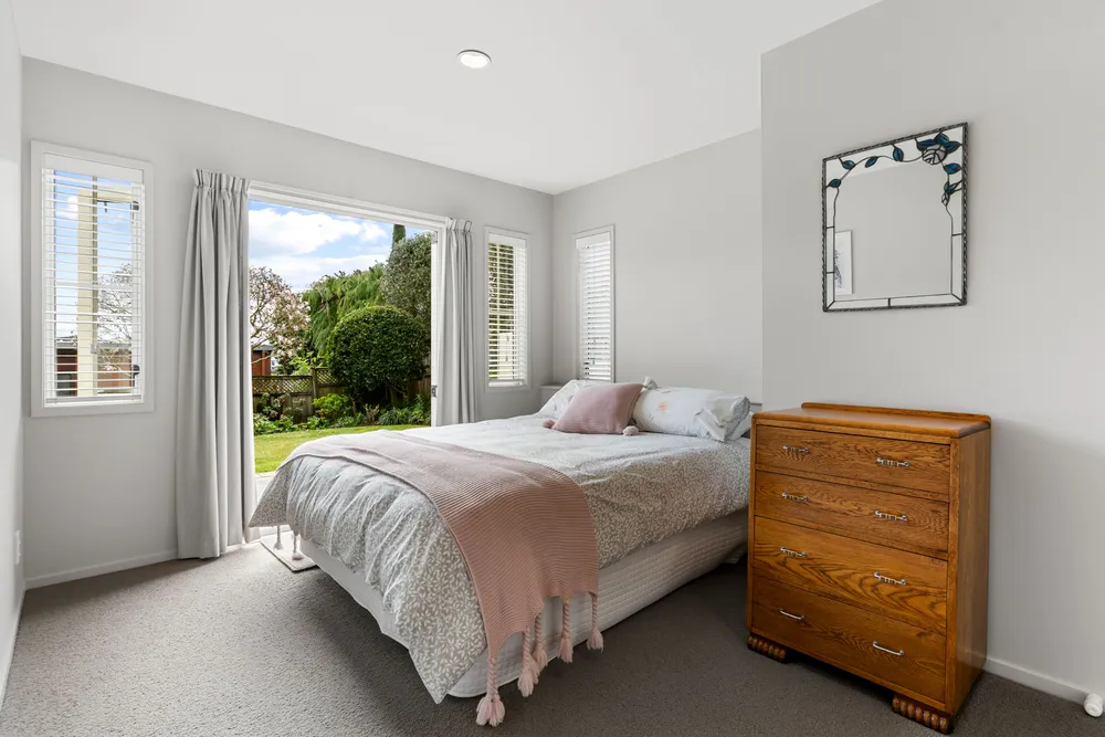Photos of 4 Codrington Crescent