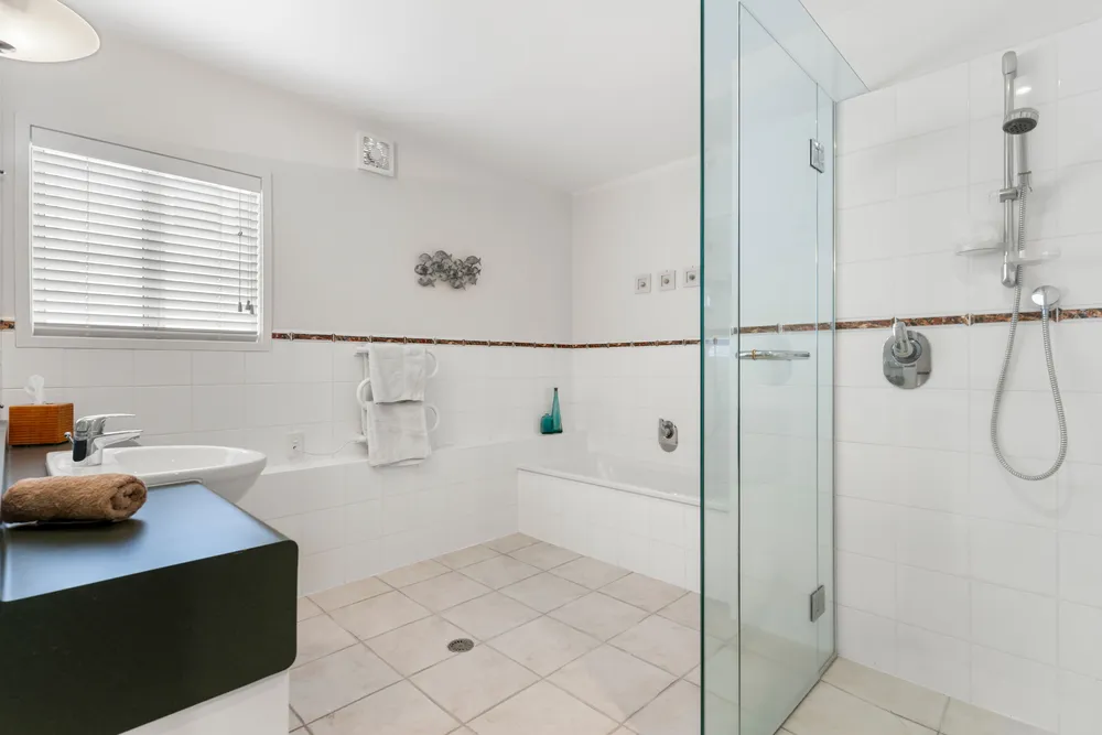 Photos of 4 Codrington Crescent