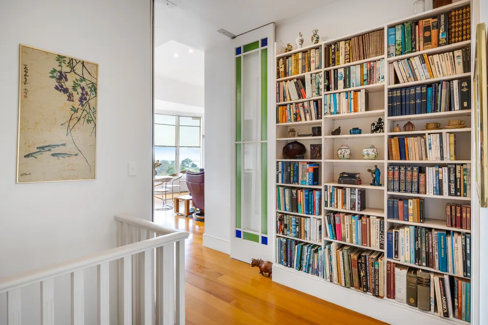Photos of 85 Bassett Road
