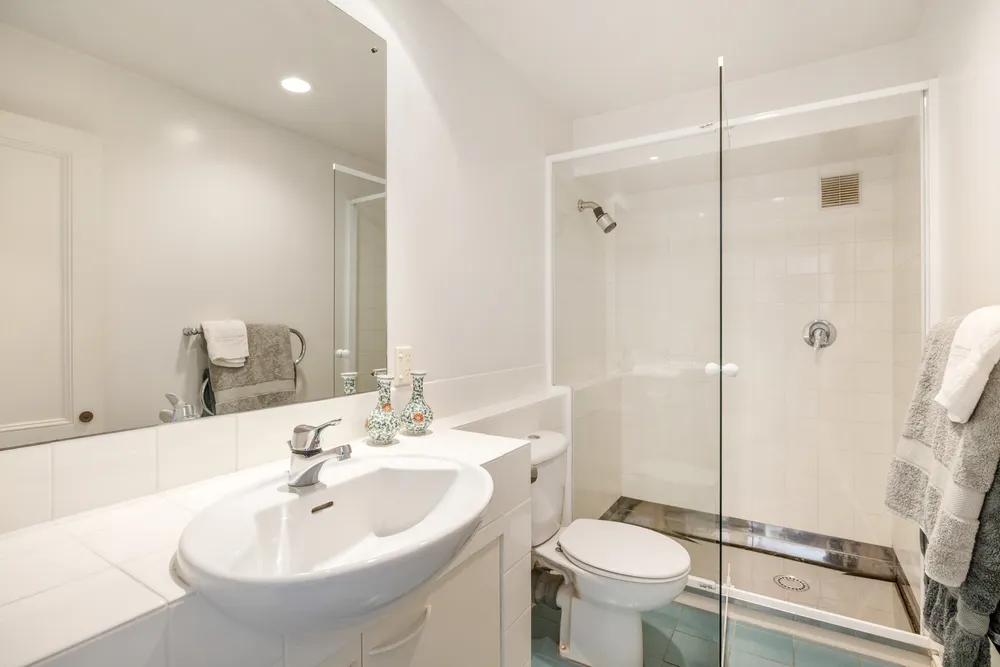 Photos of 85 Bassett Road