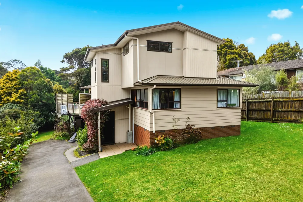 Photos of 32 Glastron Place