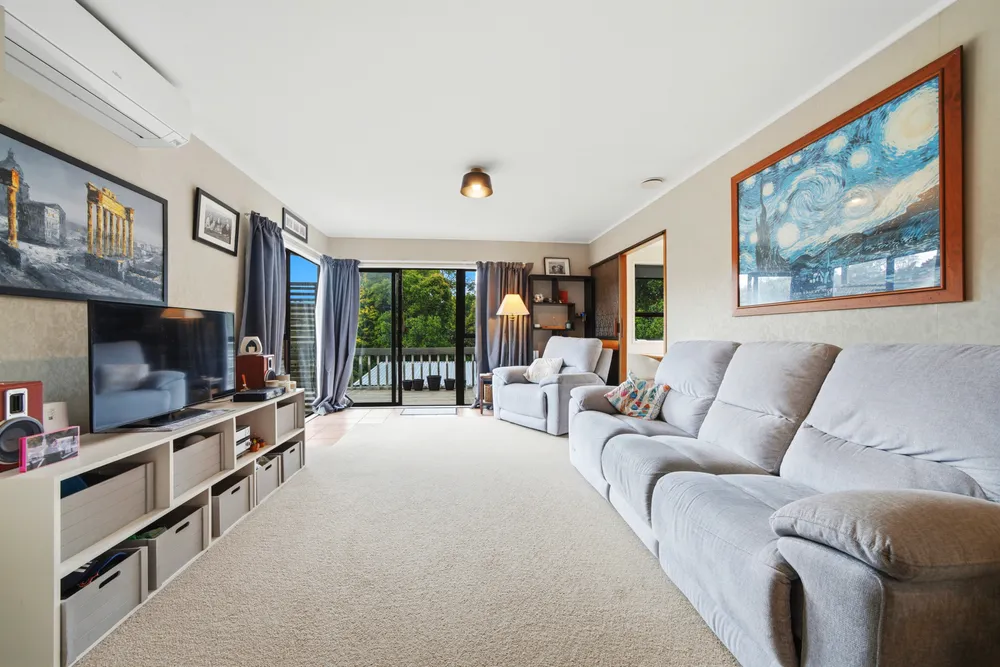 Photos of 32 Glastron Place
