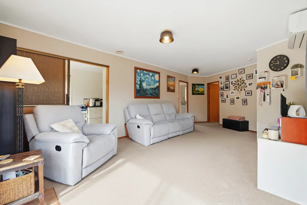 Photos of 32 Glastron Place