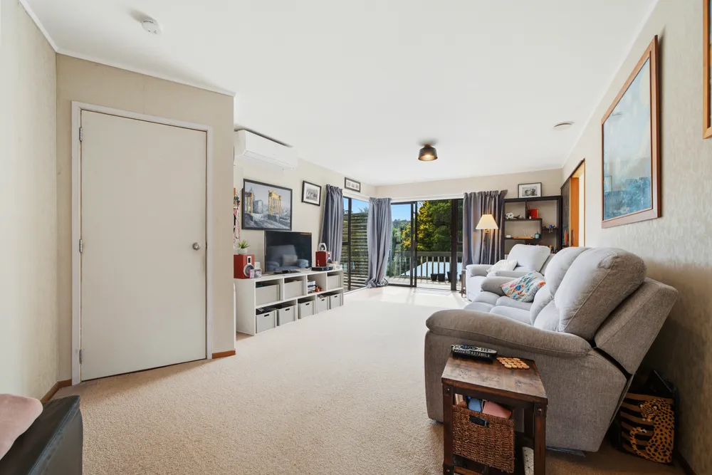 Photos of 32 Glastron Place