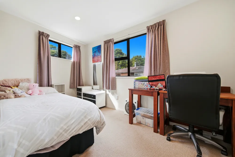 Photos of 32 Glastron Place