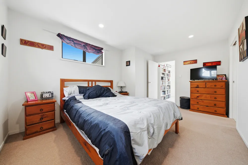 Photos of 32 Glastron Place