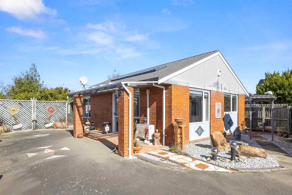 Photos of 84A Mackworth Street