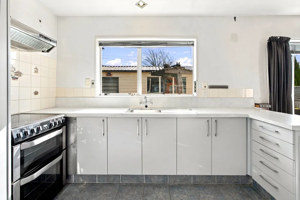Photos of 84A Mackworth Street