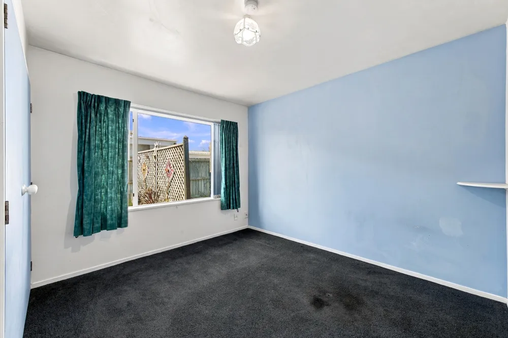 Photos of 84A Mackworth Street