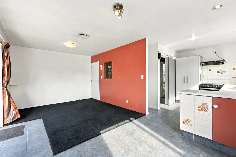 Photos of 84A Mackworth Street