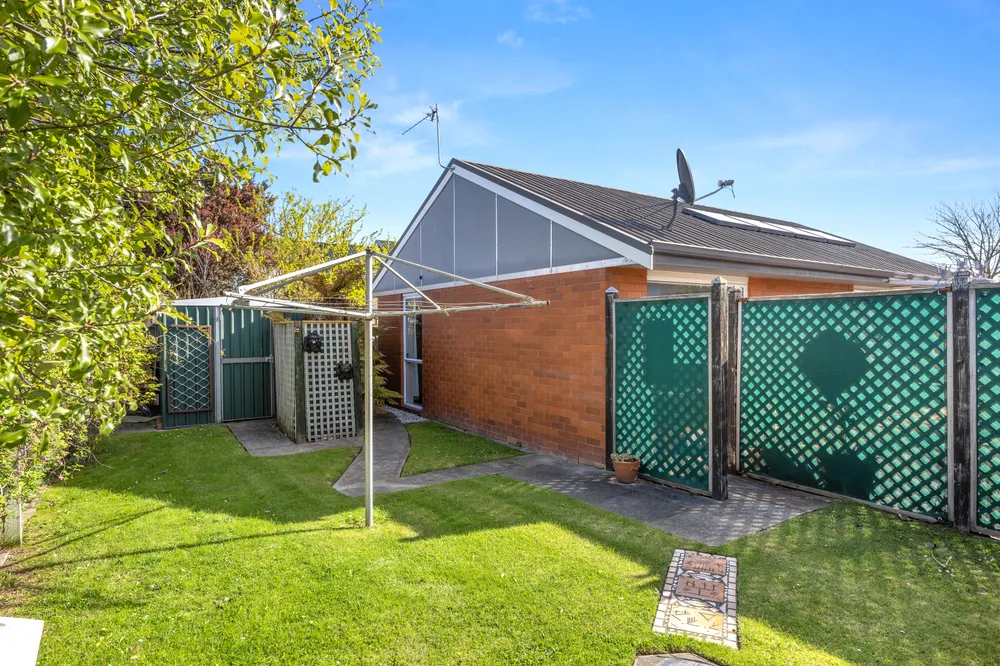 Photos of 84A Mackworth Street