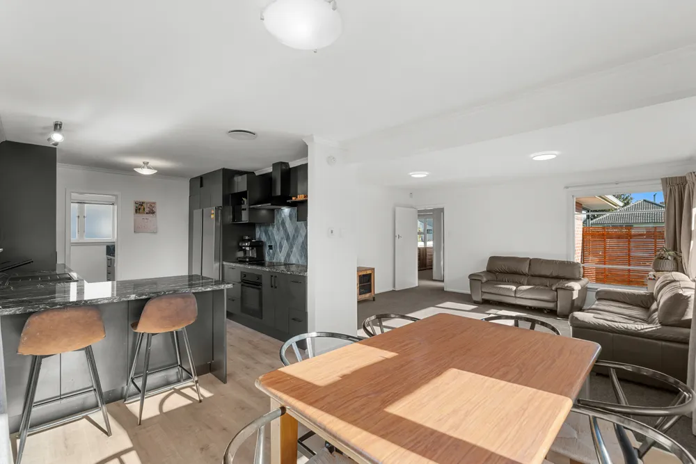 Photos of 24 Teesdale Street