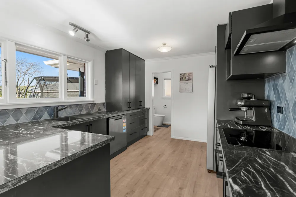 Photos of 24 Teesdale Street
