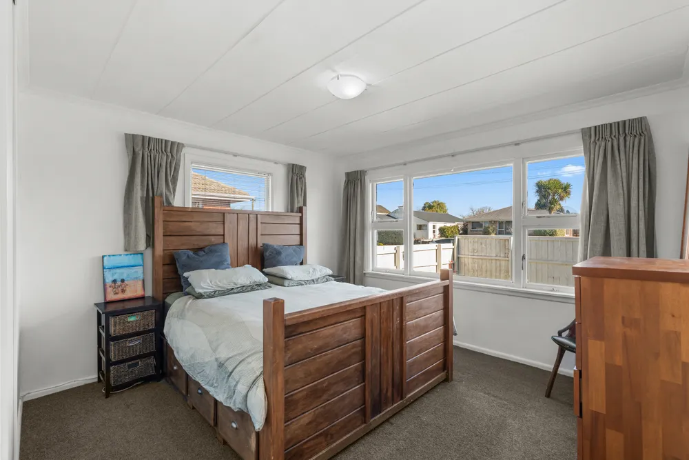 Photos of 24 Teesdale Street