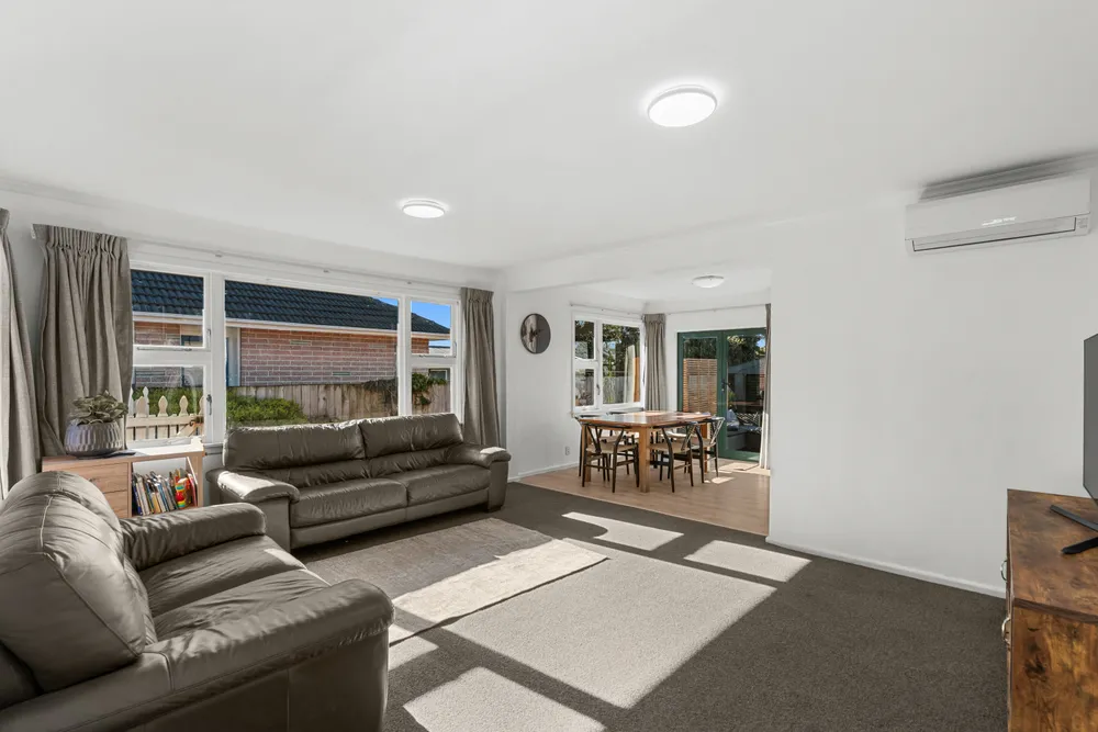Photos of 24 Teesdale Street