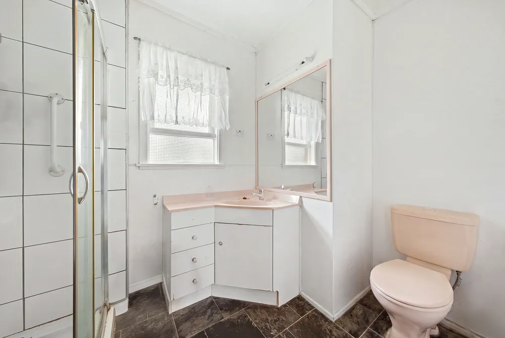 Photos of 25 Ashley Avenue
